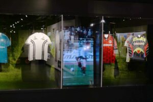 Eintracht Frankfurt Museum - Frankfurt am Main - historische Trikots