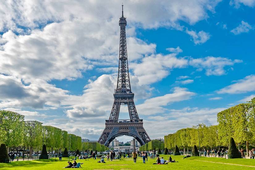 Blick auf Paris als bedeutende Museums- und Kulturstadt Frankreichs